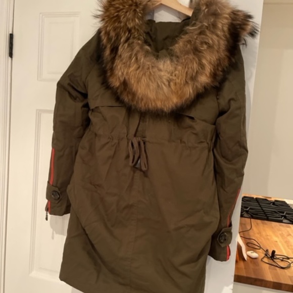 Popski Army Green Jacket with Raccoon Fur Collar - Picture 5 of 6